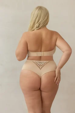 Polski Beżowe Stringi DOLCE Wysoki Stan