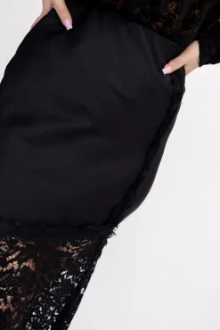 Włoski Czarna Spódnica satynowa BOSTORI