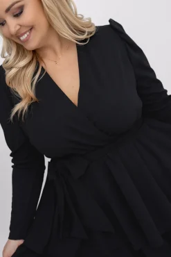 Włoski Czarna Sukienka z falbanami VETISERE