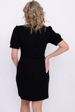 Włoski Czarna Sukienka z marszczeniem MERTIGA