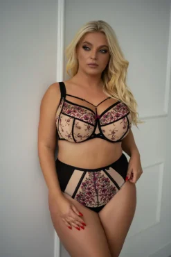 Polski Czarne Stringi TOUCH Wysoki Stan