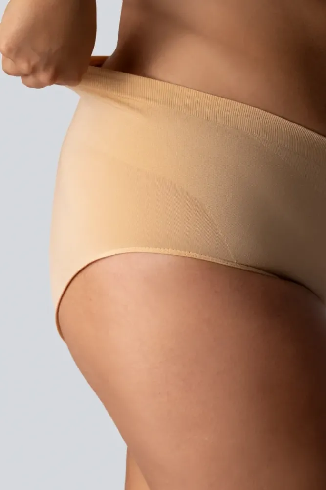 Polski Majtki wyszczuplające MID-WAISTED SMOOTHWEAR CHAMPAGNE PEARL