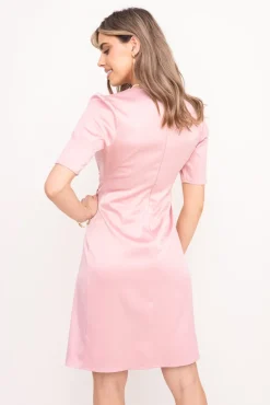 Polski Pudroworóżowa Sukienka z falbaną TEGIA
