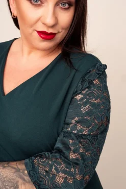 Polski Zielona Sukienka z koronkowym rękawem EVE